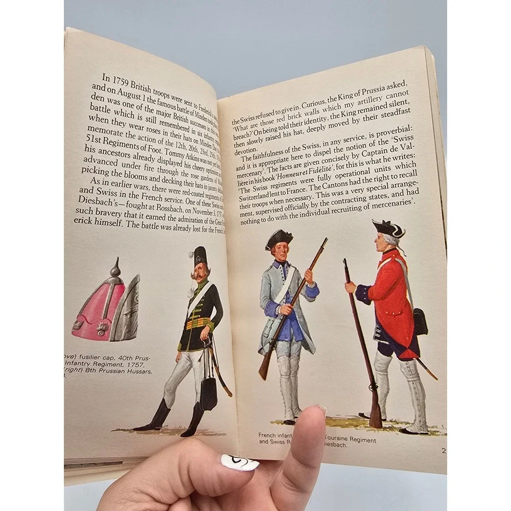 Bantam Military Uniforms 1686-1918 Book OS Multi Good‎ Rene North Vintage 1971